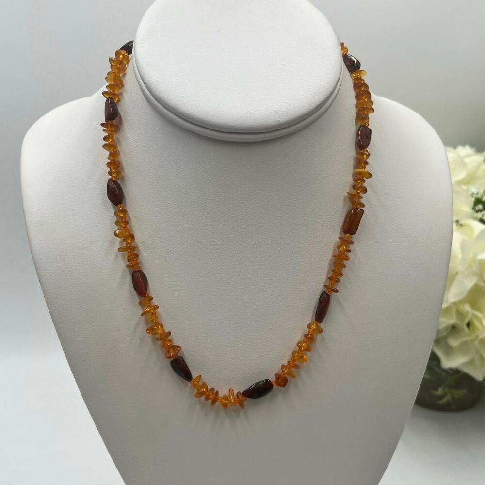 Vintage Baltic Amber Chip
Necklace 17" Graduated Beads
Honey‎ Cognac Screw Clasp